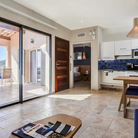 Le Fregate Provence מלון