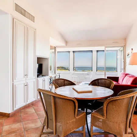 Le Fregate Provence فندق سا سيرْ سور مير