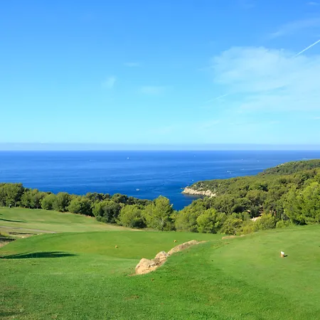 Le Fregate Provence فندق 4*