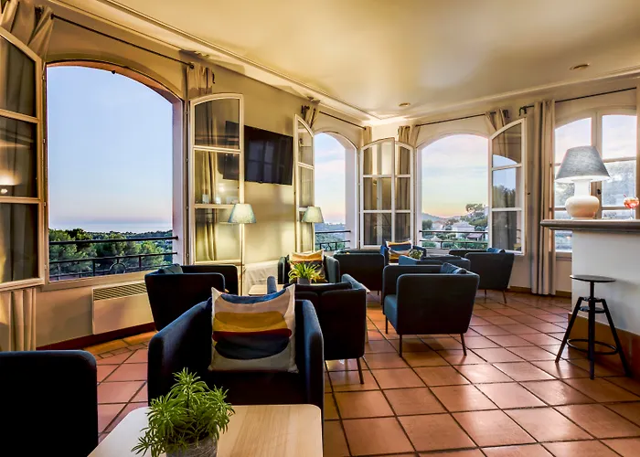 Le Fregate Provence فندق 4*
