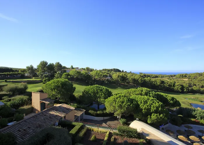 Le Fregate Provence فندق 4*